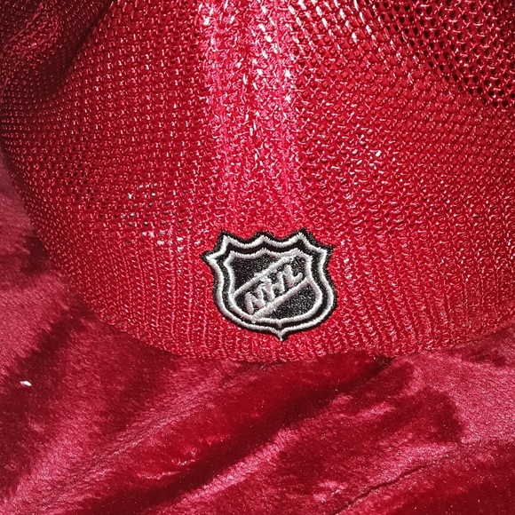Calgary Flames NHL / Reebok Full Fitted Hat - Picture 13 of 15